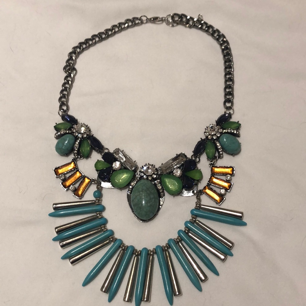 Necklace. Costume jewelry